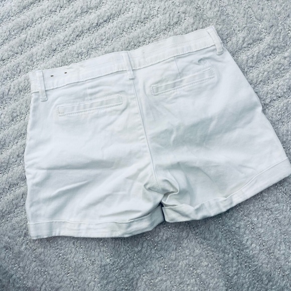 NWOT - Abercrombie kids Girls’ Super Soft Cotton Midi White Shorts 11/12 - Picture 2 of 3